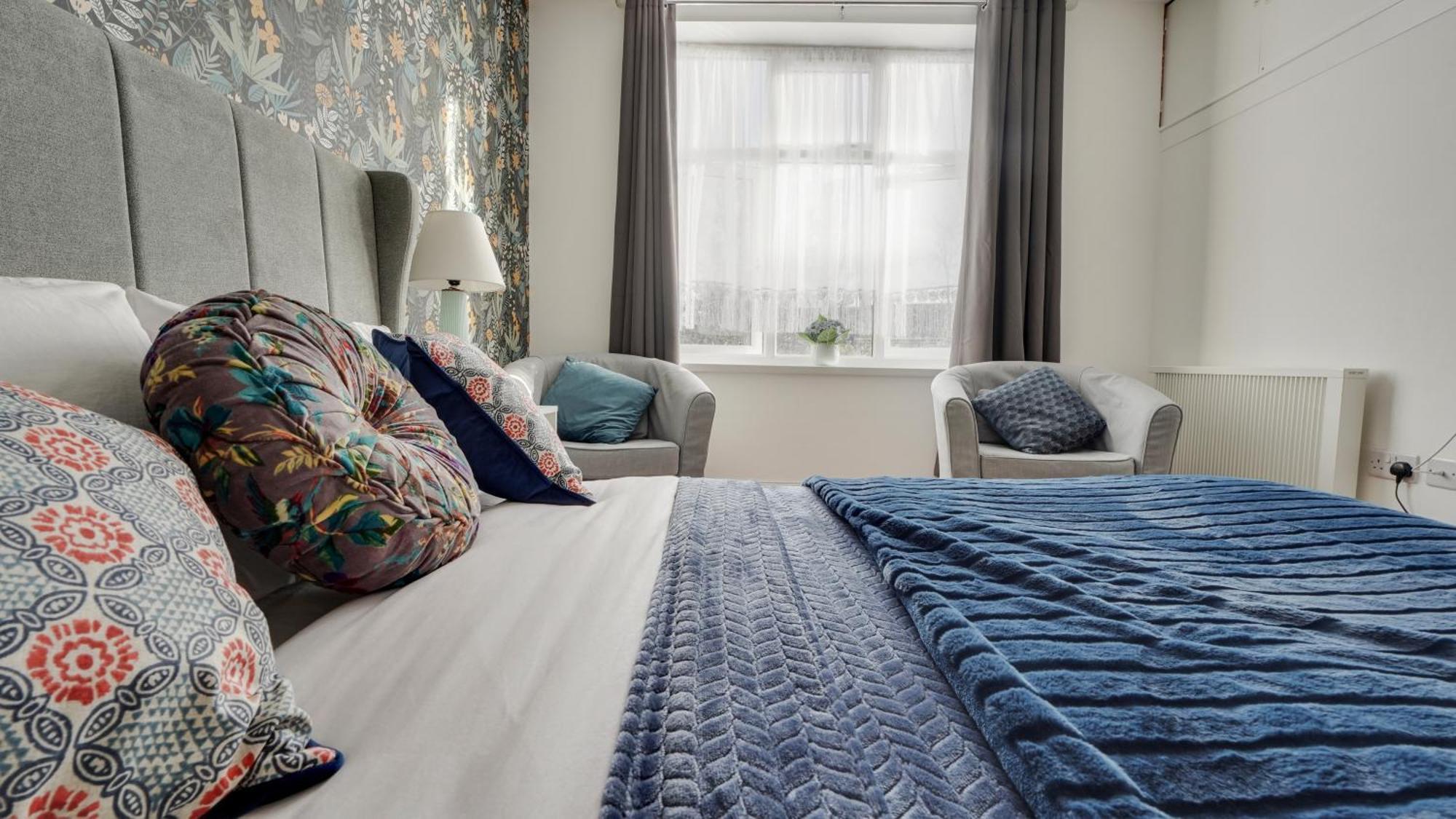 Place To Stay In Longbridge Barking  Ngoại thất bức ảnh